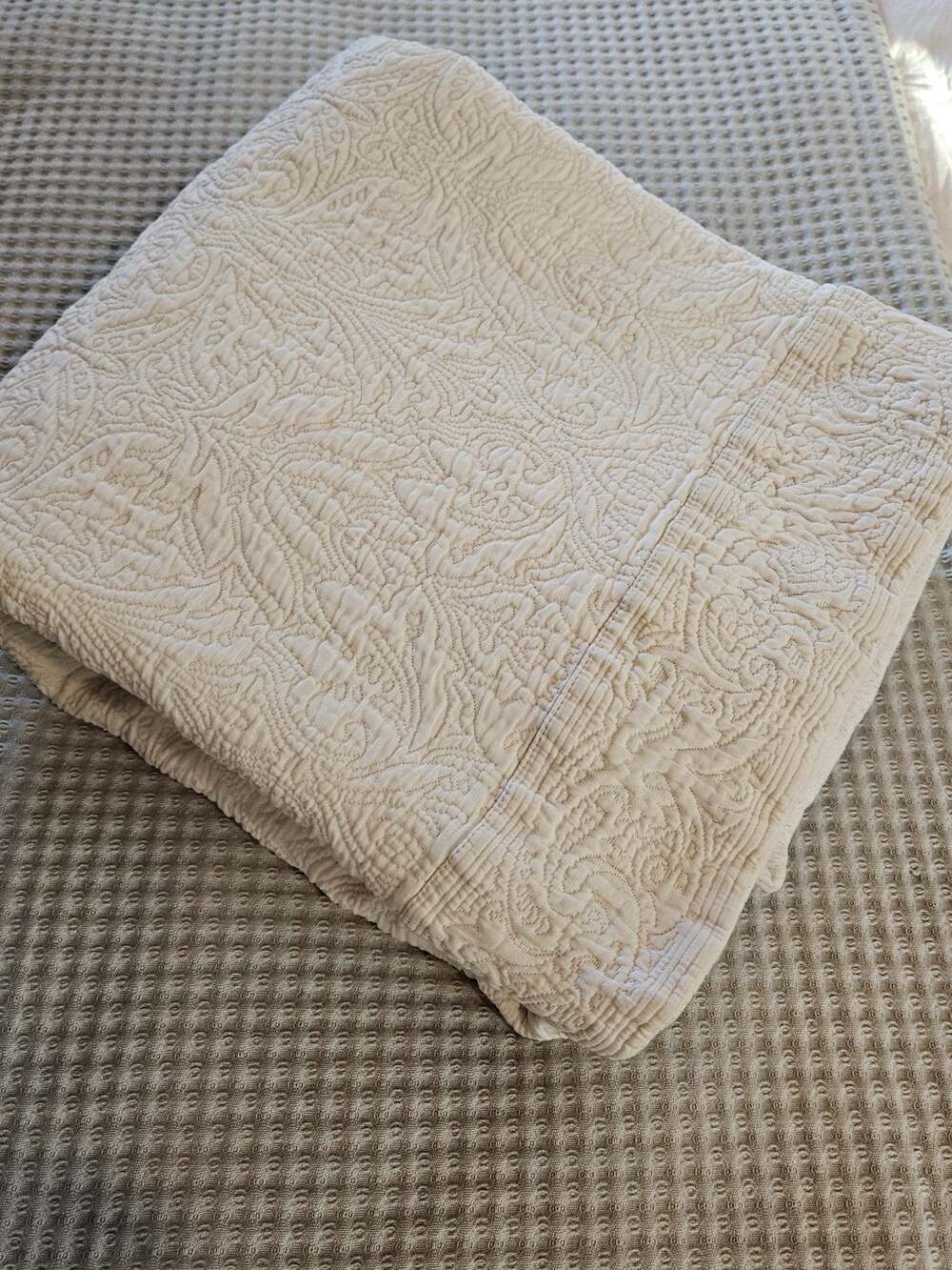 Yves Delorme Barocco Palais Royal Full Coverlet Cream Ivory Quilted Cotton 76x90